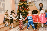 27 декабря в нашей группе «Сказка» состоялся новогодний утренник для детей и их родителей